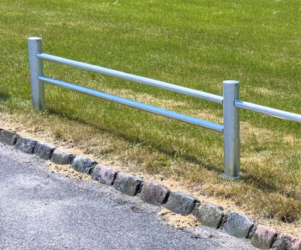 fodhegn til afgrænsning i galvaniseret stål med et eller to rør